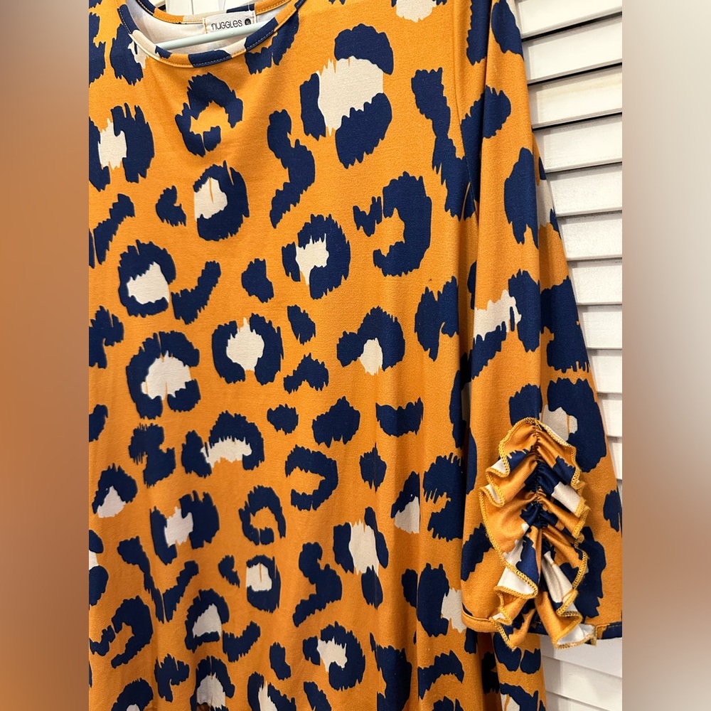 NUGGLES Mustard/Navy Leopard Ruffle Top Size XL - Picture 2 of 8